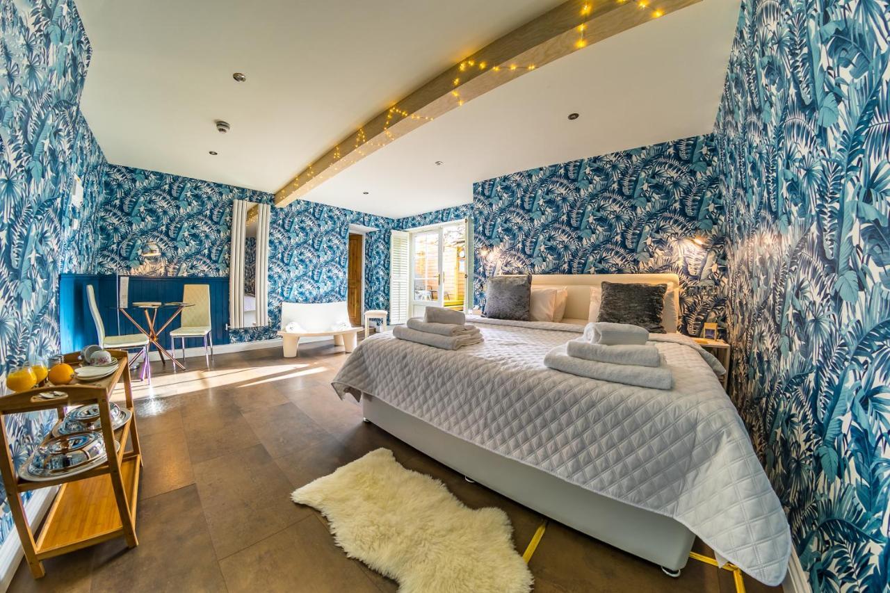 Отель Thomas Wright House Byers Green Экстерьер фото